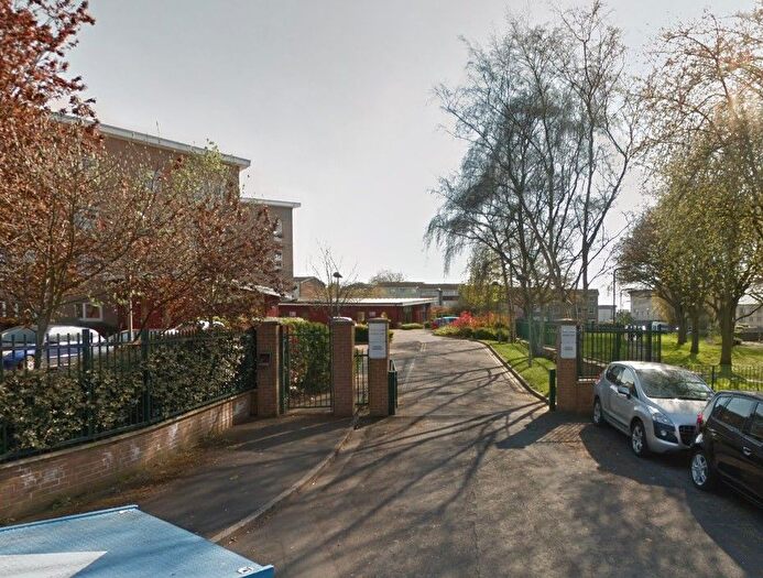 1 Bedroom Flat To Rent In Lincoln Gardens, Bristol, BS5