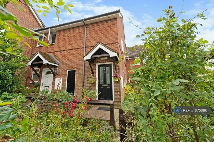 2 Bedroom Maisonette To Rent In Birch Road, Godalming, GU7