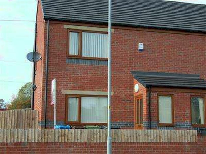 Detached House To Rent In 79 Prince Charlie Streetderkeroldham, OL1