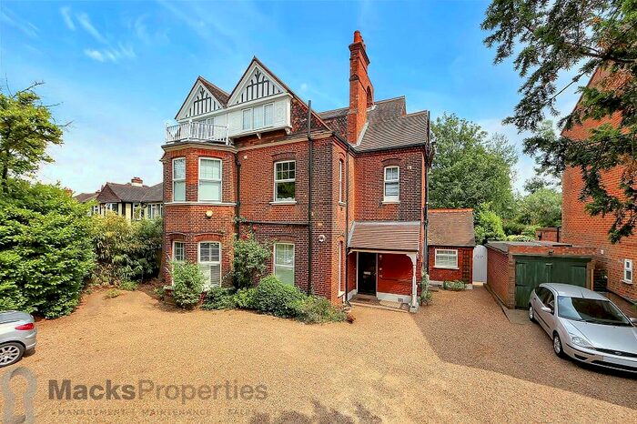 1 Bedroom Flat To Rent In Copers Cope Road, Beckenham, BR3