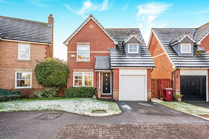 3 Bedroom Detached House For Sale In Macpherson Place, Falkirk, FK1