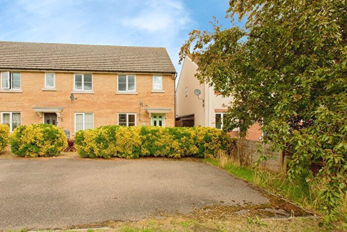 2 Bedroom End Of Terrace House For Sale In Sheepwash Way, Longstanton, Cambridge, CB24