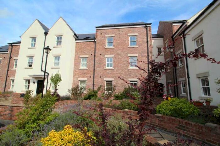 2 Bedroom Flat To Rent In Tyne Green Mews, Hexham, NE46