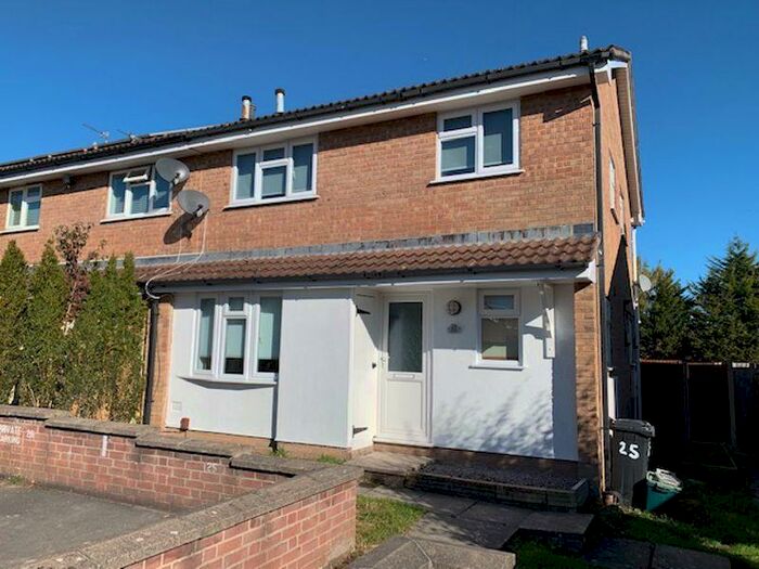 2 Bedroom End Of Terrace House To Rent In Little Meadow, Bristol, BS32