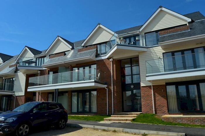 2 Bedroom Flat To Rent In Medina Breeze Walk, Binfield, Newport PO30