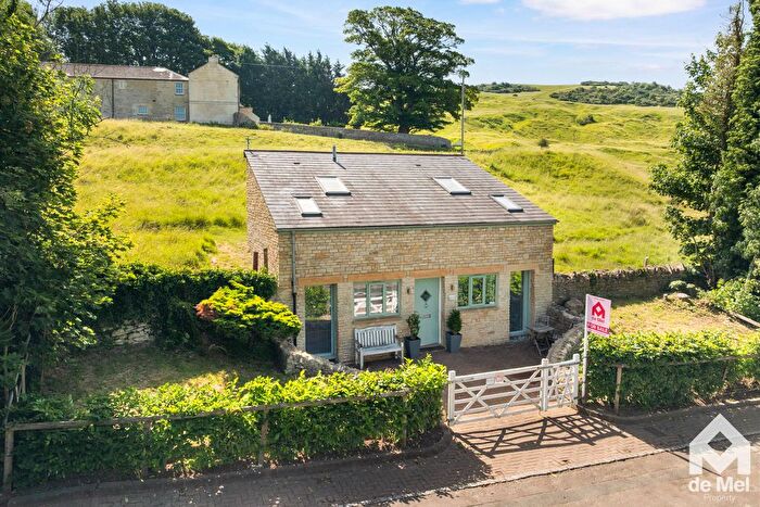2 Bedroom Cottage For Sale In Cleeve Hill, Cheltenham, Gloucestershire, GL52