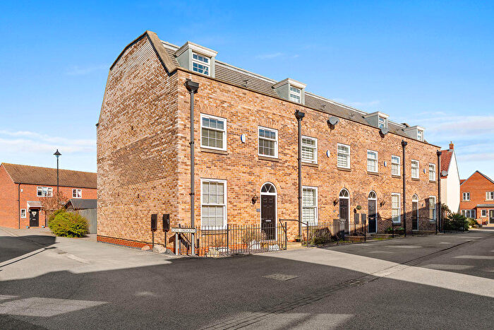 4 Bedroom End Of Terrace House For Sale In Peterson Drive, New Waltham, DN36