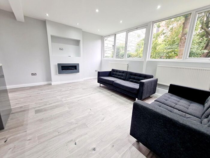 3 Bedroom Flat To Rent In Atholl House, Maida Vale, W9