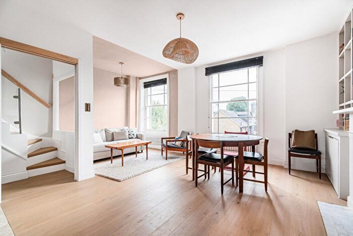 2 Bedroom Duplex To Rent In Englefield Road, London, N1