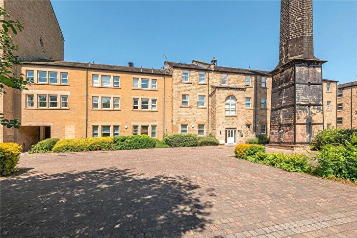 1 Bedroom Flat For Sale In Textile Street, Dewsbury, WF13