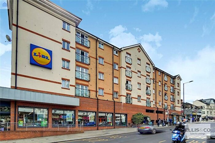 2 Bedroom Flat To Rent In Ruislip Road East, Greenford, UB6