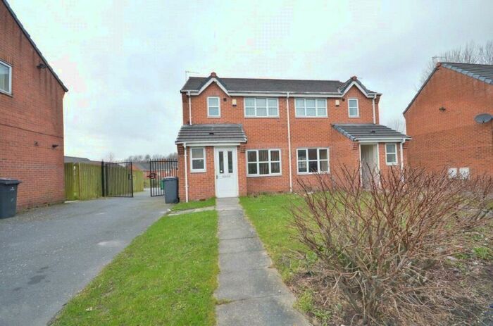 3 Bedroom Semi-Detached House To Rent In Essington Drive, Monsall, Manchester, Manchester, M40