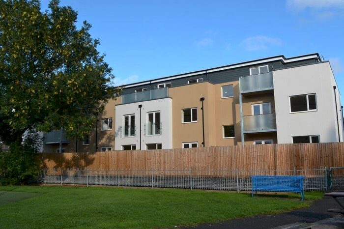 2 Bedroom Flat To Rent In Grove, Wantage, Oxfordshire, OX12