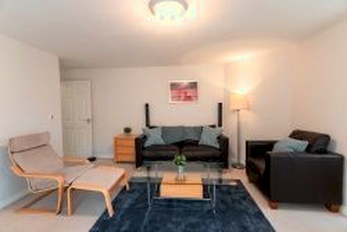 2 Bedroom Flat To Rent In Florey Court, Angel Ridge, Swindon, SN1