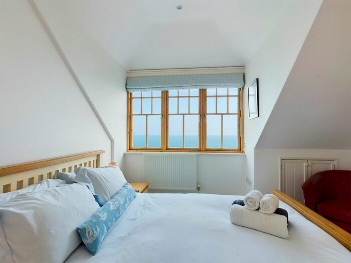 3 Bedroom Flat For Sale In Hallsands, Kingsbridge, TQ7