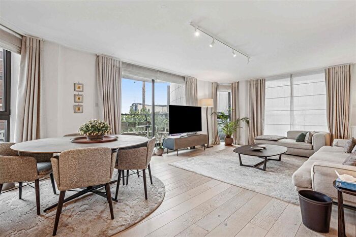 3 Bedroom Flat For Sale In Kensington West, Blythe Road, London, W14
