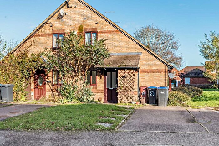 2 Bedroom Property For Sale In Beaune Close, Northampton, NN5