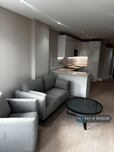 1 Bedroom Flat To Rent In Hyde Lane, London, SW11