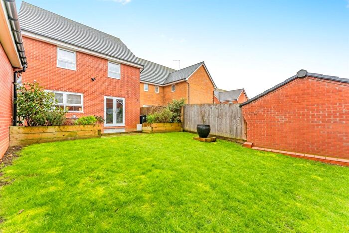 4 Bedroom Detached House For Sale In Magpie Road, Thrapston, Kettering, NN14