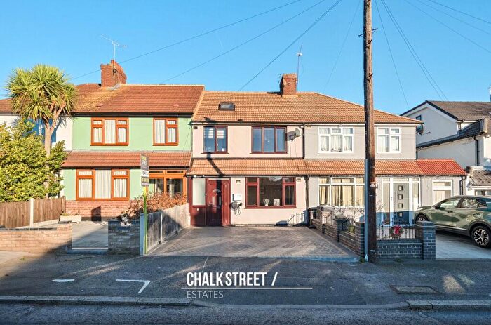 4 Bedroom Terraced House For Sale In Benets Road, Hornchurch, RM11