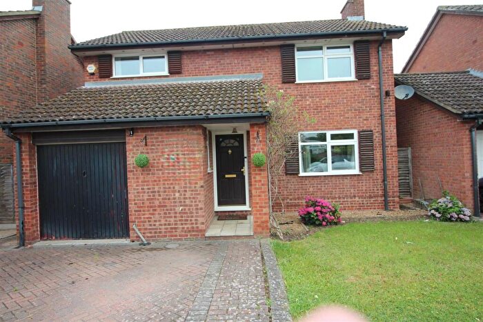 4 Bedroom Detached House To Rent In Thames Drive, Ruislip, HA4