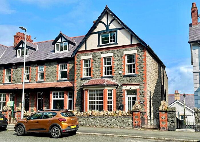 5 Bedroom House For Sale In Bangor Road, Penmaenmawr, LL34