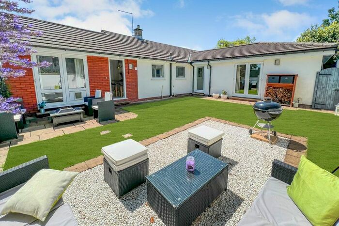 4 Bedroom Bungalow For Sale In The Close, Weston-In-Gordano, Bristol, BS20