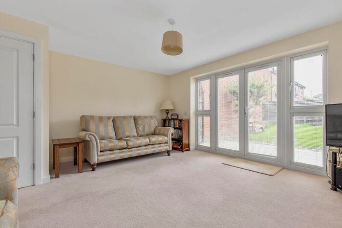 3 Bedroom Detached House For Sale In Brushwood Grove, Emsworth, PO10