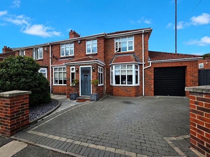 3 Bedroom Semi-Detached House For Sale In Allendale Avenue, Wallsend, NE28