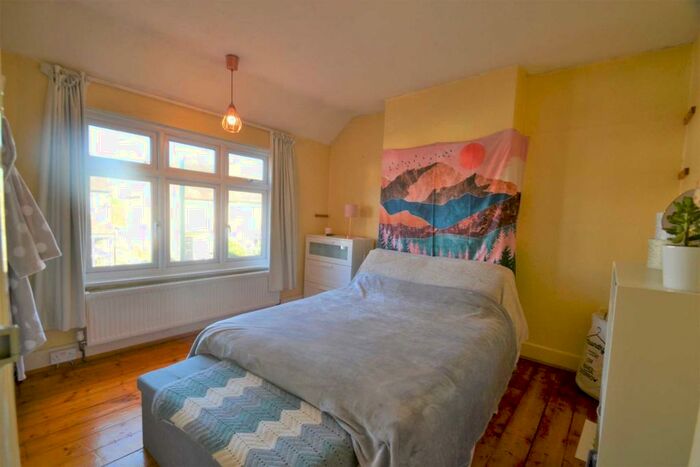 1 Bedroom Semi-Detached House To Rent In Chase Road, Epsom, KT19