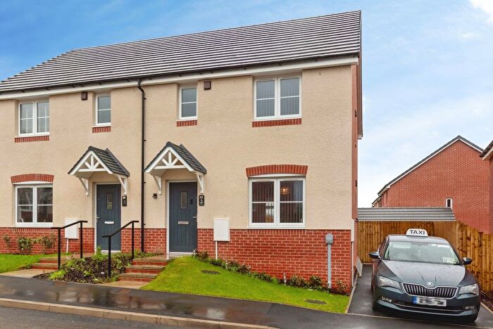 3 Bedroom Semi Detached House For Sale In Maes Frondeg, Carmarthen, Carmarthenshire, SA31