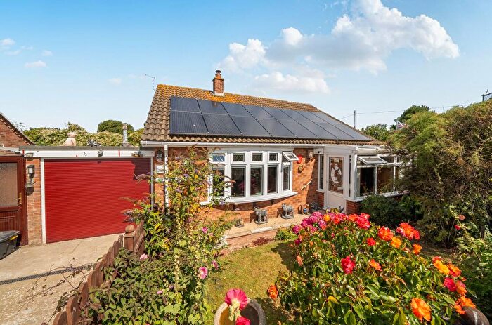2 Bedroom Detached Bungalow For Sale In Lighthouse Close, Happisburgh, NR12