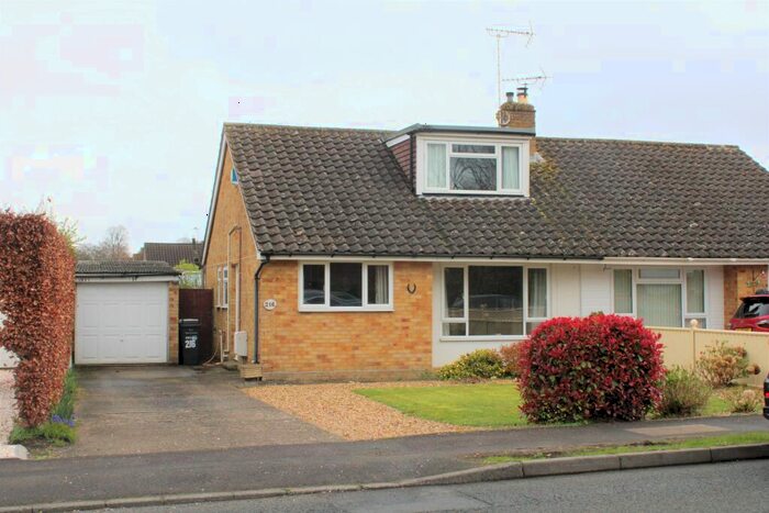 3 Bedroom Bungalow To Rent In North-Western, Yeovil, BA21