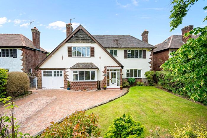4 Bedroom Detached House For Sale In Broad Walk, Wilmslow, SK9