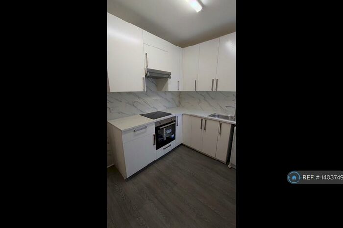 2 Bedroom Flat To Rent In Lordship Lane, London, N17