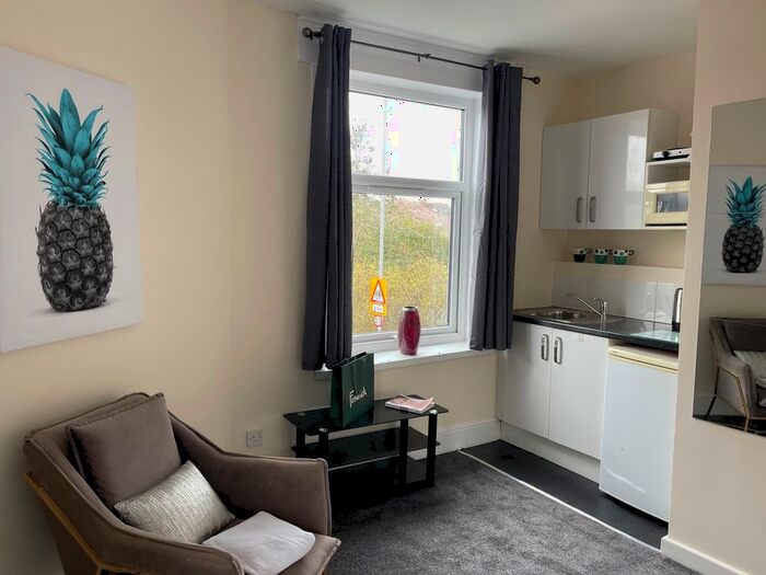 Studio To Rent In Chapel Street, Halton, LS15