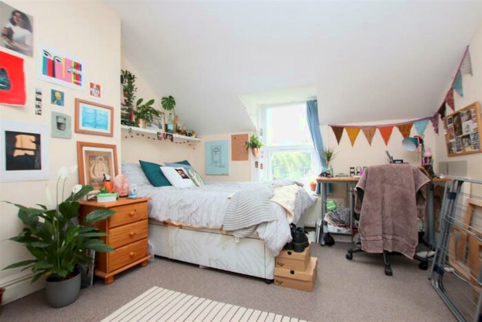 5 Bedroom Flat To Rent In Combe Park, Bath, BA1