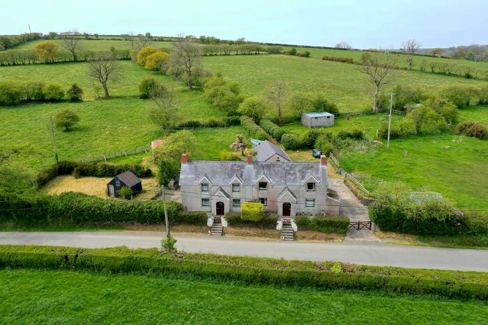 4 Bedroom Property For Sale In Pencraig-Fach, Ponthirwaun, Cardigan, Ceredigion, SA43