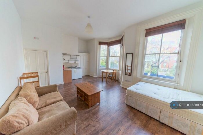 Studio To Rent In Bonner Road, London, E2