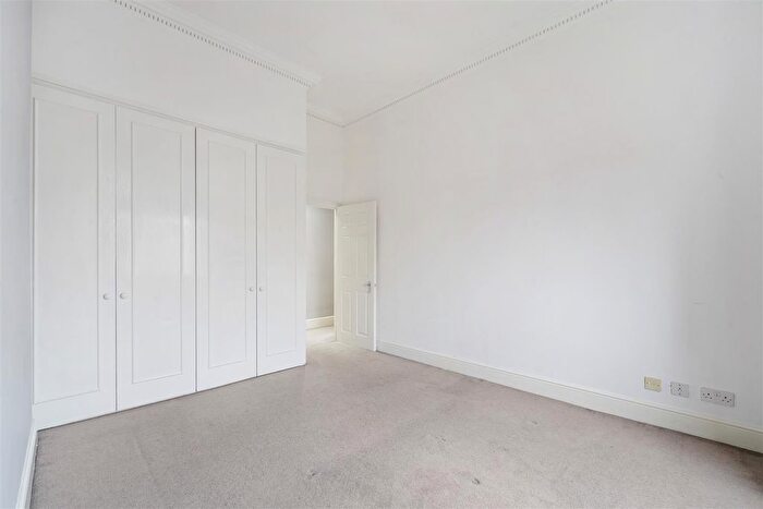 1 Bedroom Property To Rent In South Lambeth Road, London, SW8