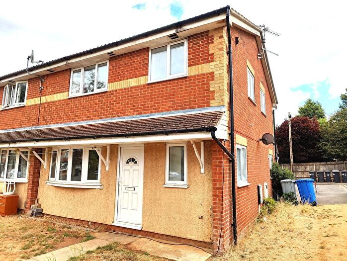2 Bedroom Terraced House To Rent In Thirlmere Close, Kettering, NN16