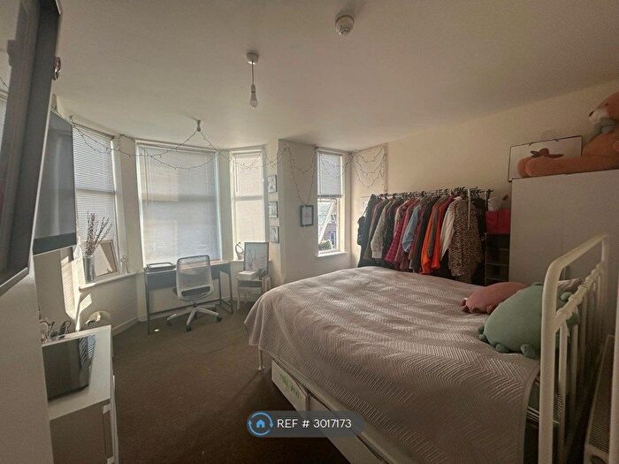 1 Bedroom Flat To Rent In Colwick Road, Nottingham, NG2