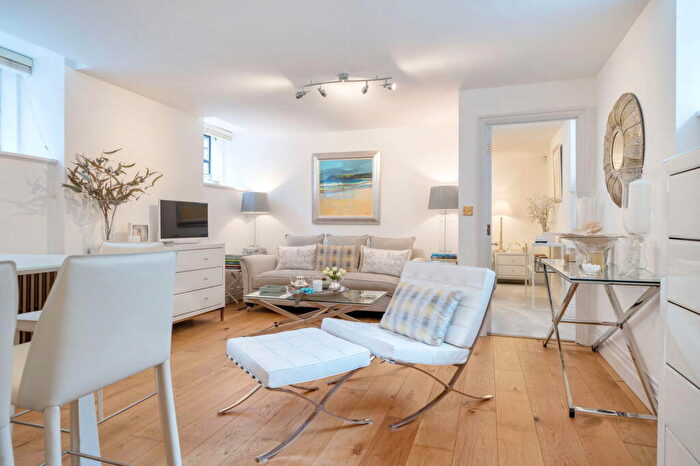 1 Bedroom Apartment For Sale In King Edward Vii Apartments, Midhurst, West Sussex, GU29