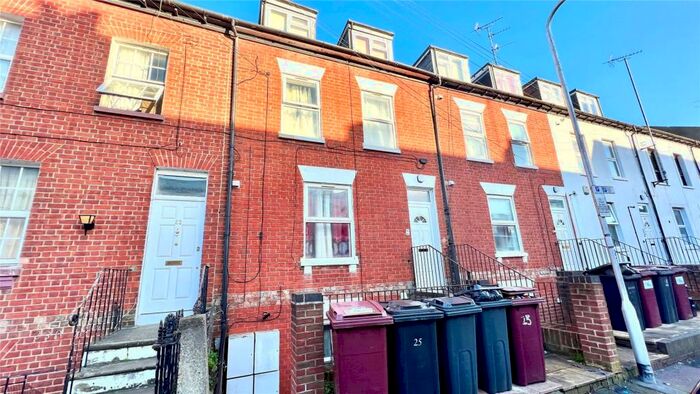 1 Bedroom Maisonette To Rent In Zinzan Street, Reading, Berkshire, RG1