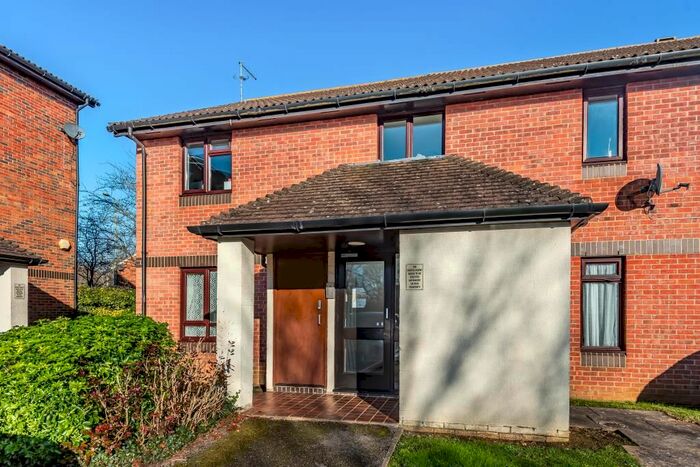 1 Bedroom Flat To Rent In Abingdon, Oxfordshire, OX14