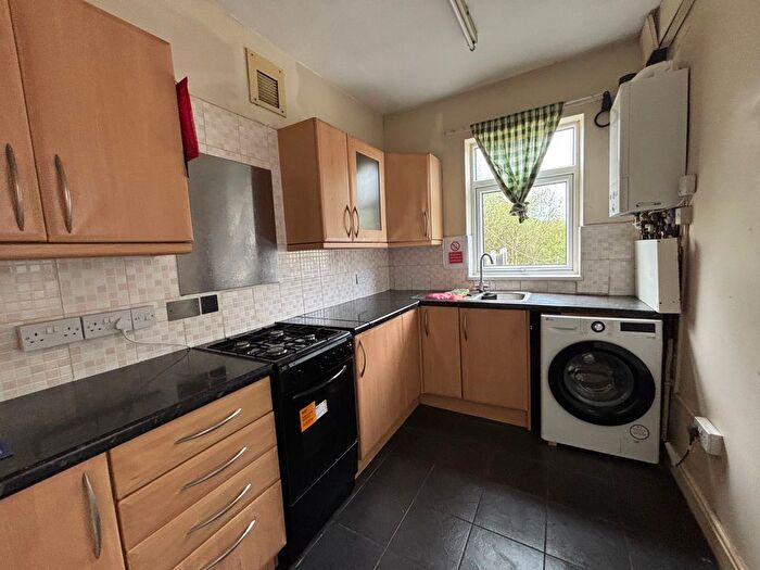 3 Bedroom Town House To Rent In Standon Road, Sheffield, S9