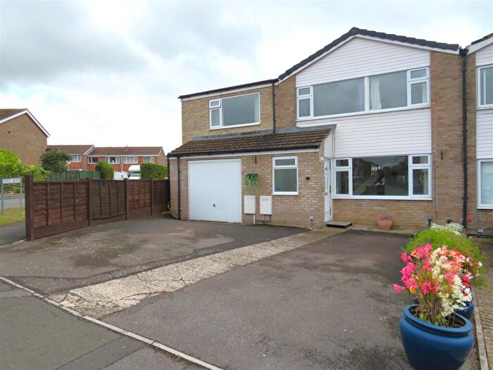 5 Bedroom End Of Terrace House For Sale In Ferris Grove, Melksham, SN12
