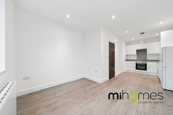 1 Bedroom Apartment To Rent In Key Point, Potters Bar, EN6