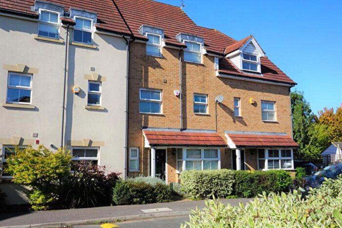 4 Bedroom House To Rent In Benjamin Lane, SL3