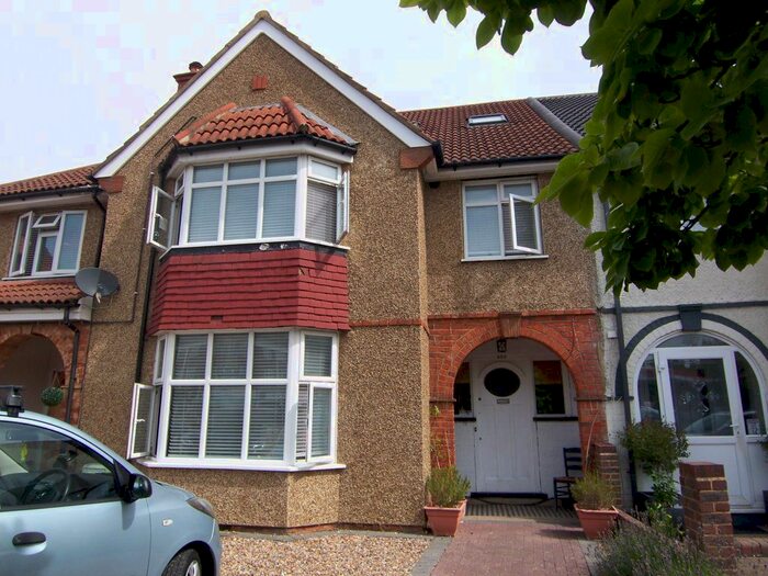 4 Bedroom Property To Rent In Ewell Road, Surbiton, KT6